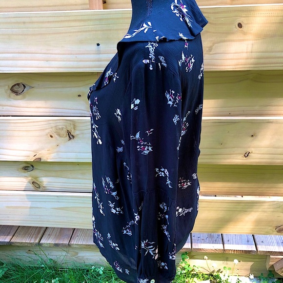 J. Jill Black Ruffle Blouse Size MP - Picture 6 of 10